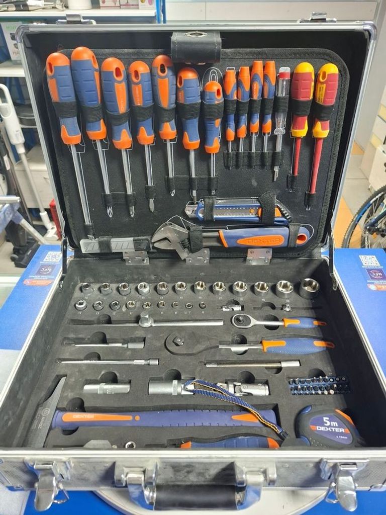 Купить Dexter 130 предметів Б/У