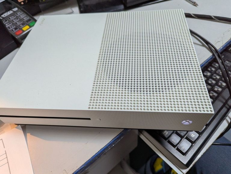 Оголошення Microsoft Xbox One S 500GB Б/У