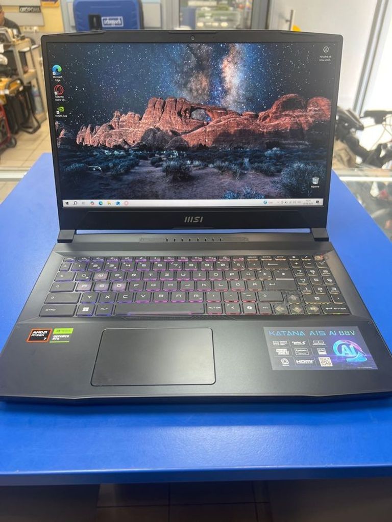 Купити Msi 15/ryzen 7 8845hs ddr5/32gb ddr5/ssd 512 gb/geforce rtx4060 8gb Б/У