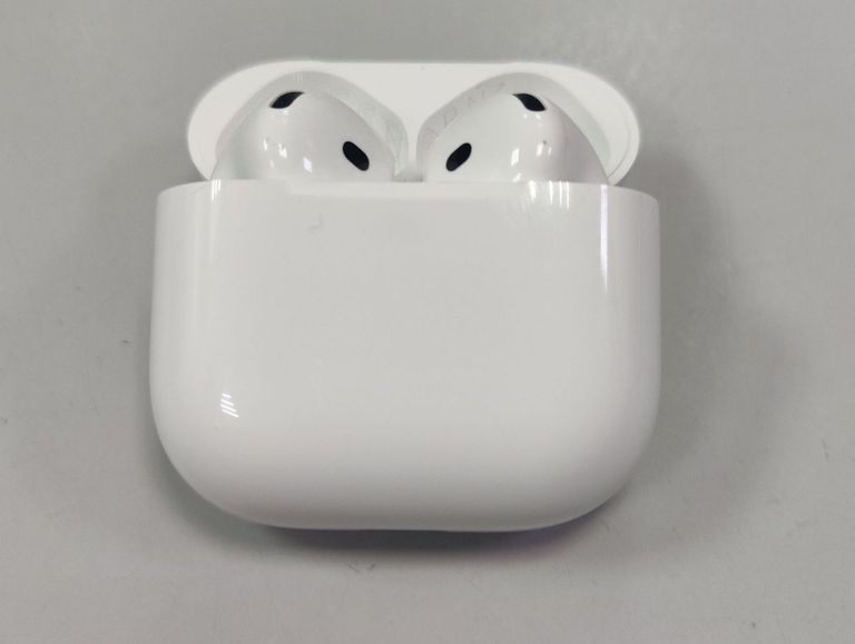 Купити Apple airpods 4 with active noise cancellation Б/У