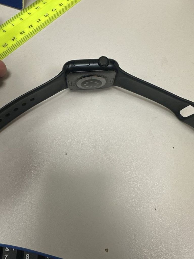 Оголошення Apple series 8 gps 41mm aluminum case Б/У