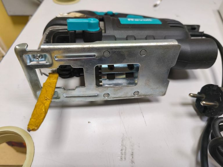 Дешево Revolt js 950 з ломбарду