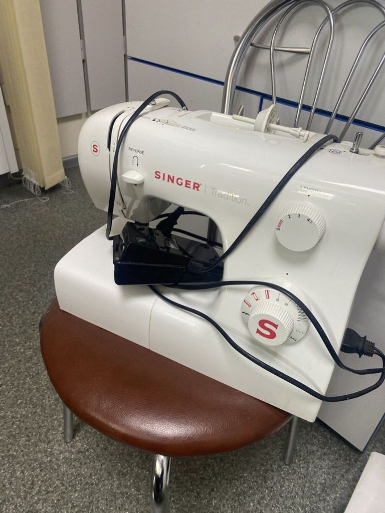 Купити Singer Tradition 2250 Б/У
