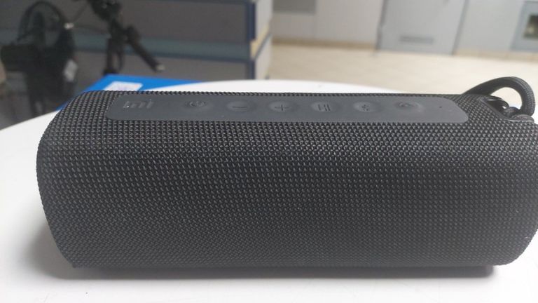 Купить Xiaomi mi portable bluetooth speaker 16w Б/У