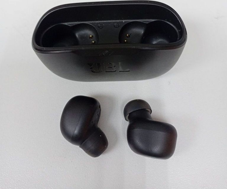 Оголошення Jbl wave buds Б/У