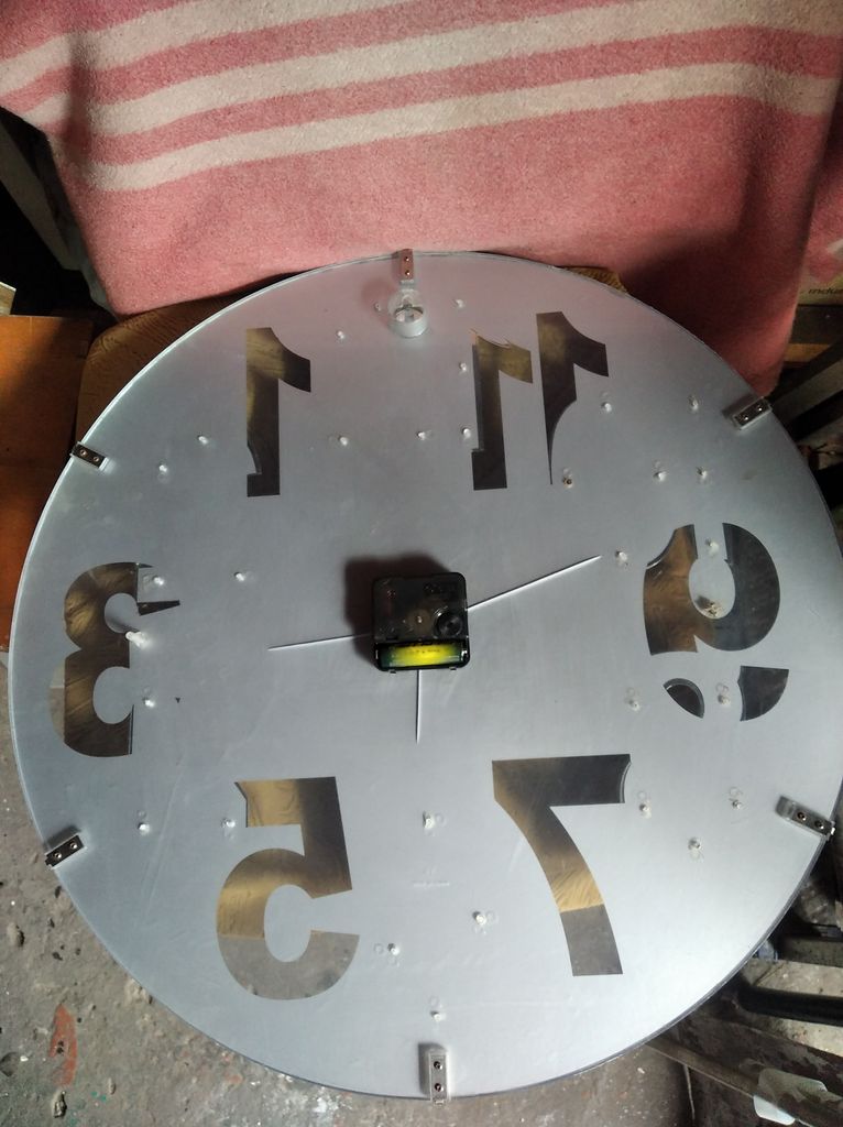 Дешиво Karlsson с ломбарда