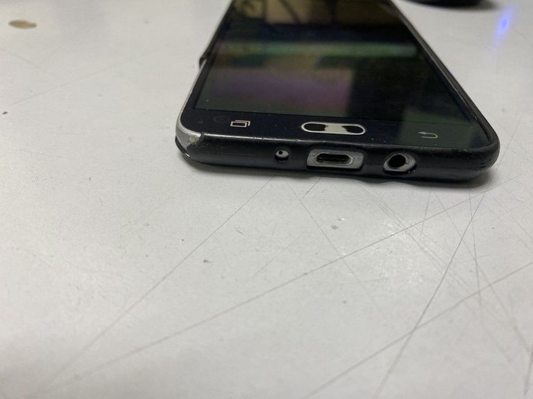 Оголошення Samsung galaxy j7 neo sm-j701f 16gb Б/У