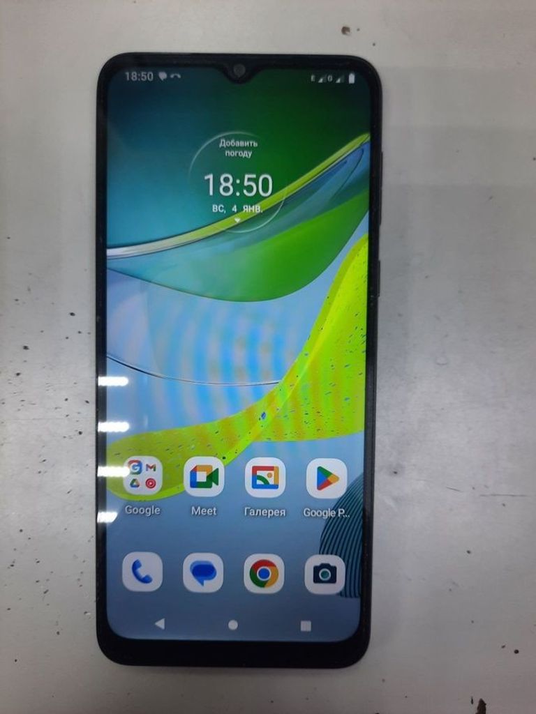Дешиво Motorola moto e13 2/64gb с ломбарда