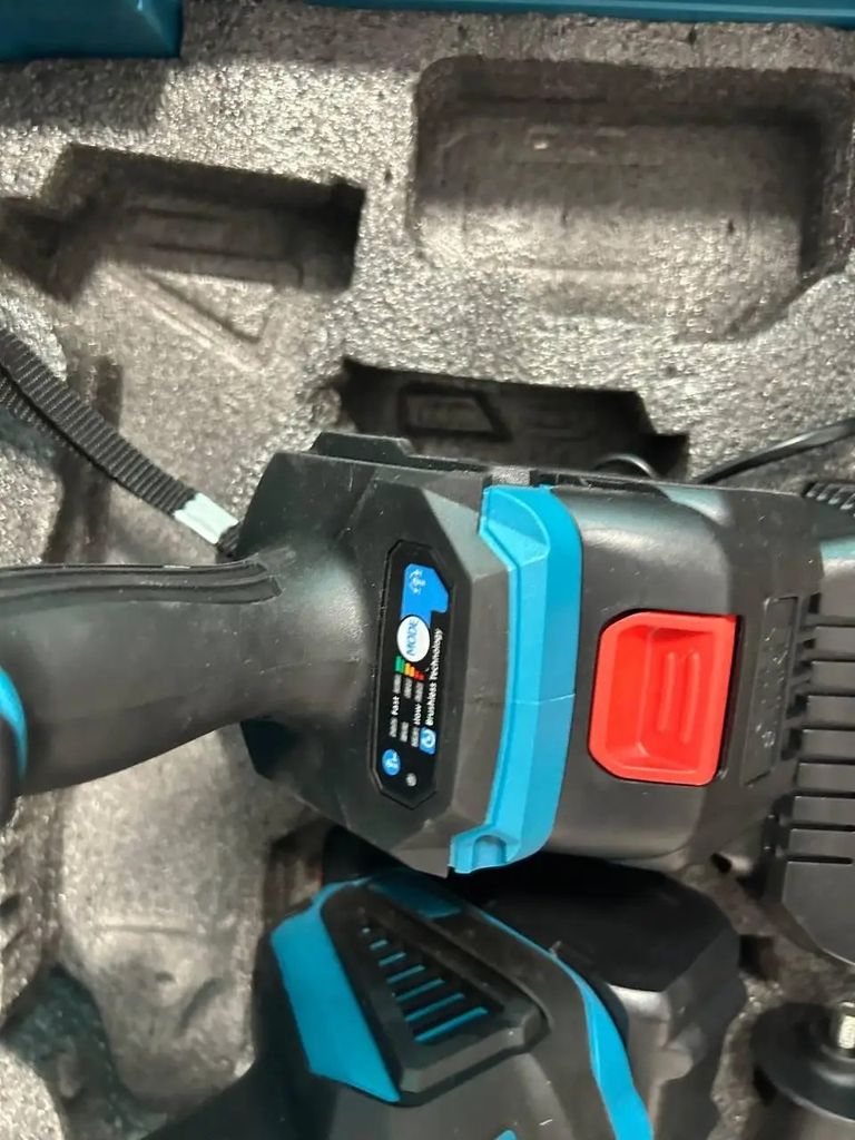 Дешево PowerTool болгарка і гайковерт з ломбарду