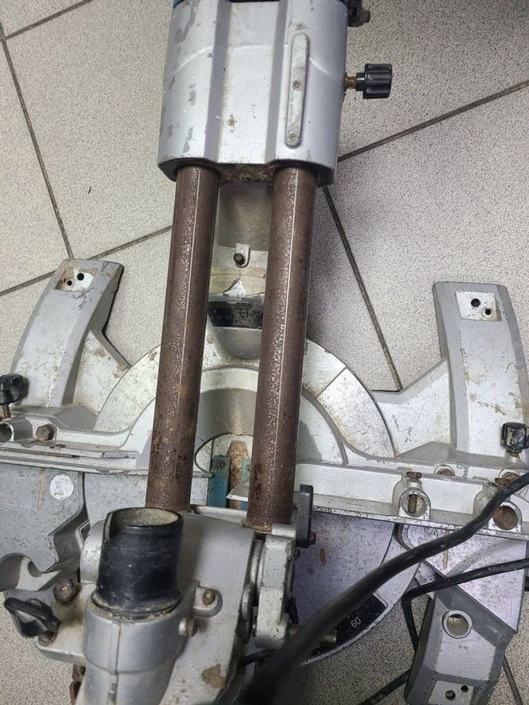 Оголошення Makita LS1018L Б/У