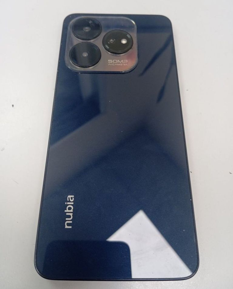 Дешево Zte Nubia V60 Design 6/256GB Purple з ломбарду