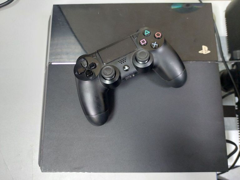 Купити Sony playstation 4 slim 500gb Б/У