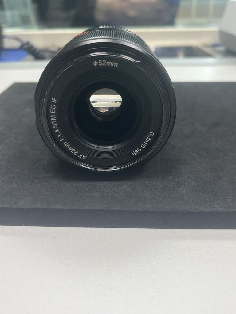 Дешево Viltrox AF 23mm f/1,4 з ломбарду