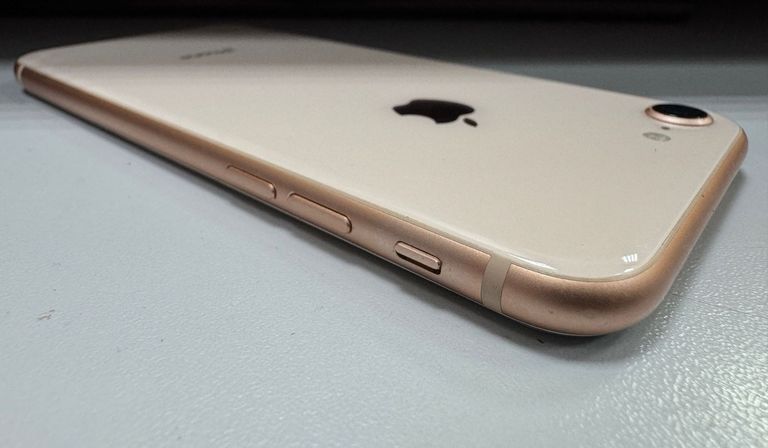 Apple iphone 8 64gb Код:01-200912023. Зображення 5