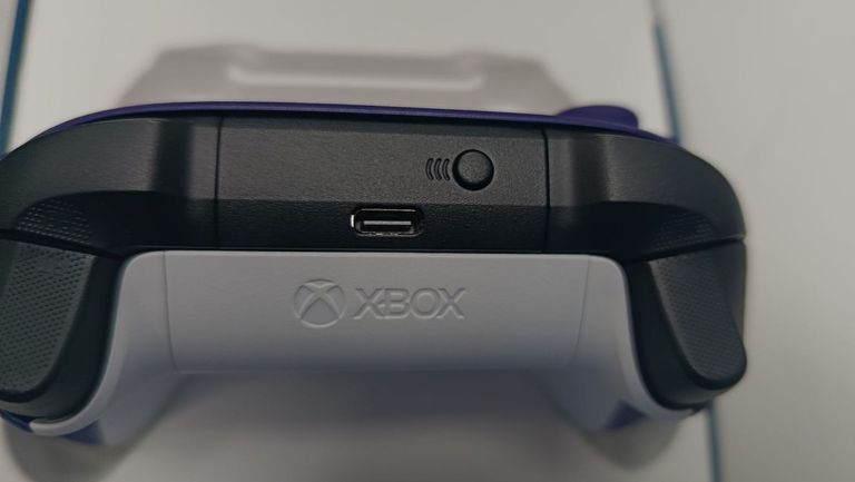 Оголошення Microsoft Xbox Series X | S Wireless Controller Mineral Camo Б/У