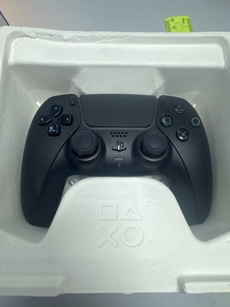 Купить Sony DualSense Black Б/У