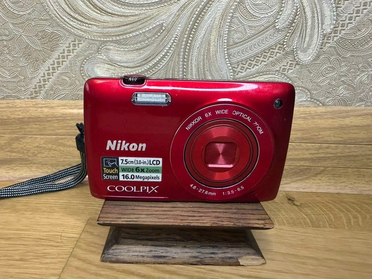 Дешиво Nikon Coolpix S4200 с ломбарда