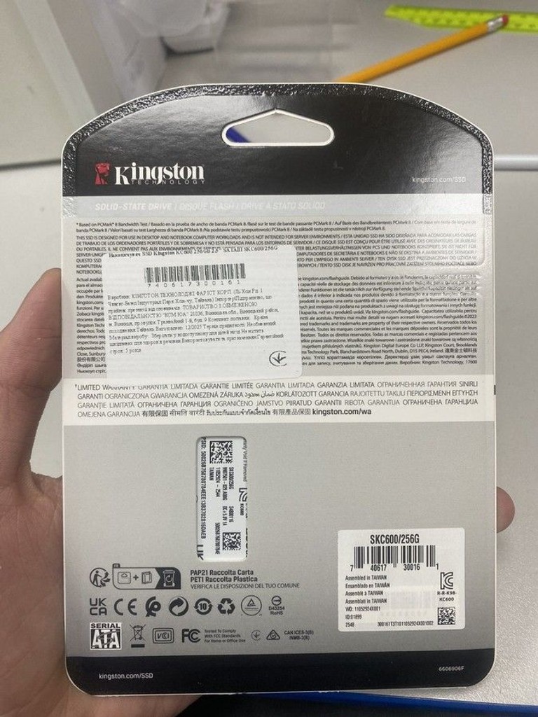 Дешиво Kingston kc600 256 gb с ломбарда