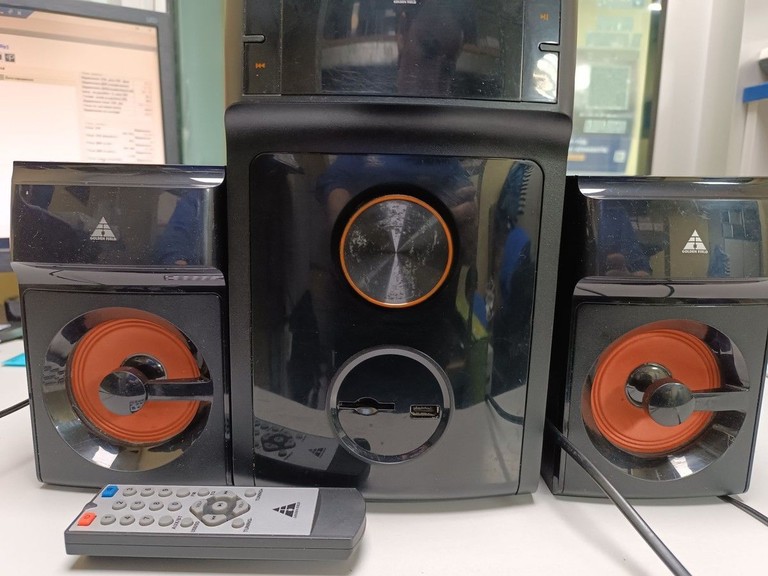 Дешево Golden field LA-161G Bluetooth з ломбарду
