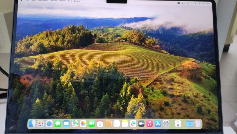 Дешево Apple 15,3"/ a2941/ m2 / ram8gb/ ssd256gb/ retina, truetone з ломбарду