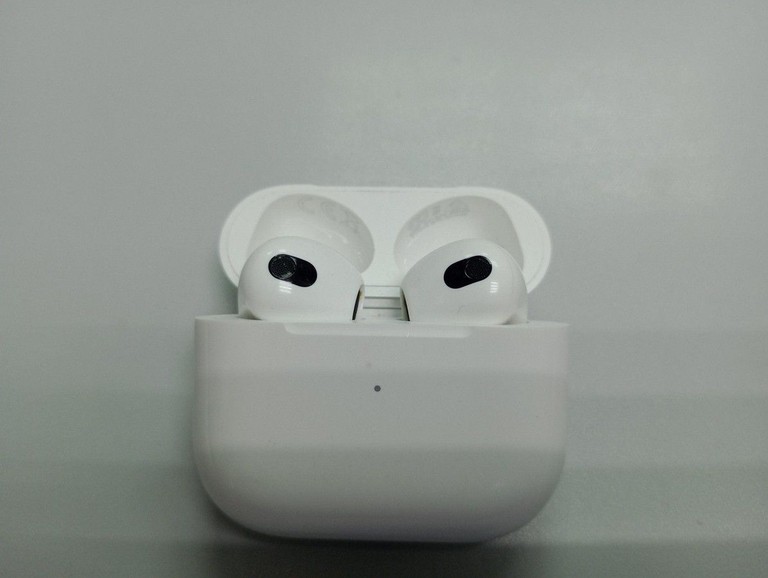 Дешево Apple airpods 3rd generation з ломбарду
