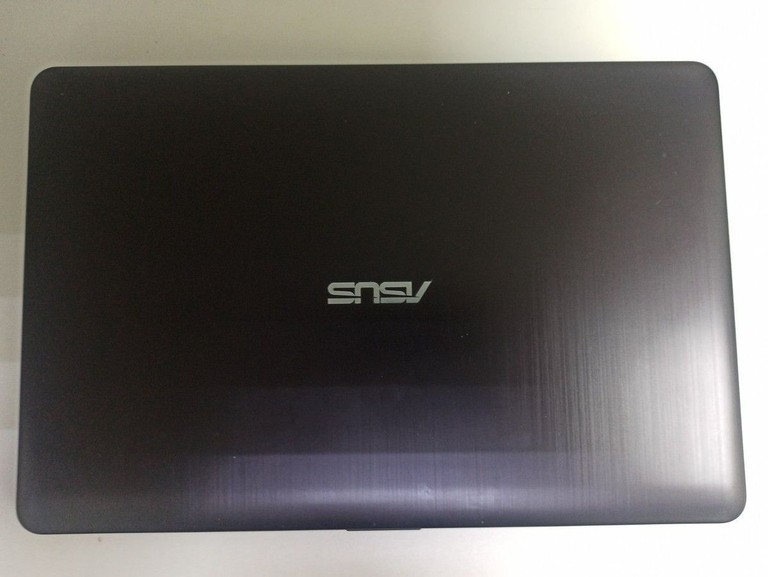 Оголошення Asus 15/core i3 5005u ddr3/4gb ddr3/hdd *відсутній/ssd 256 gb/*інтегрована Б/У