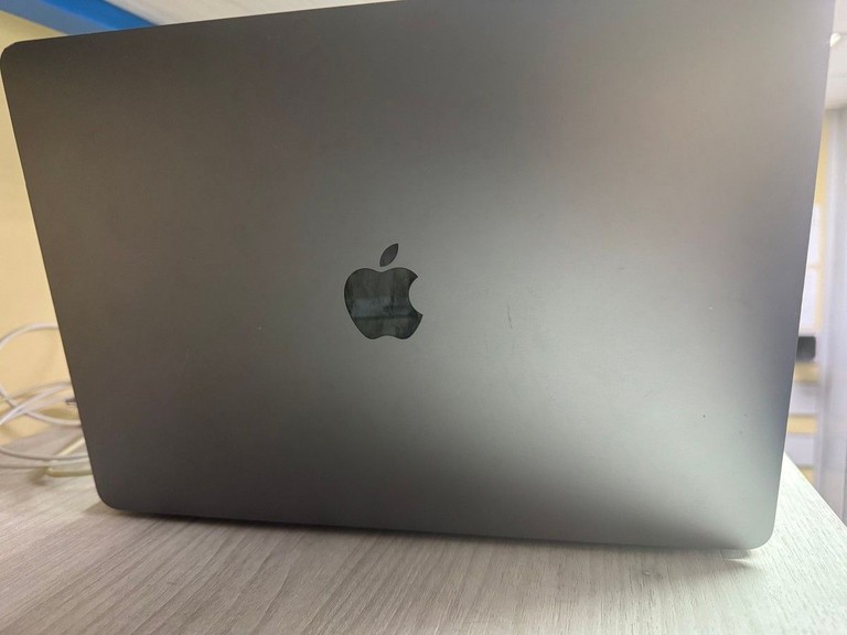 Дешево Apple MacBook Air 13'' Late 2020 з ломбарду