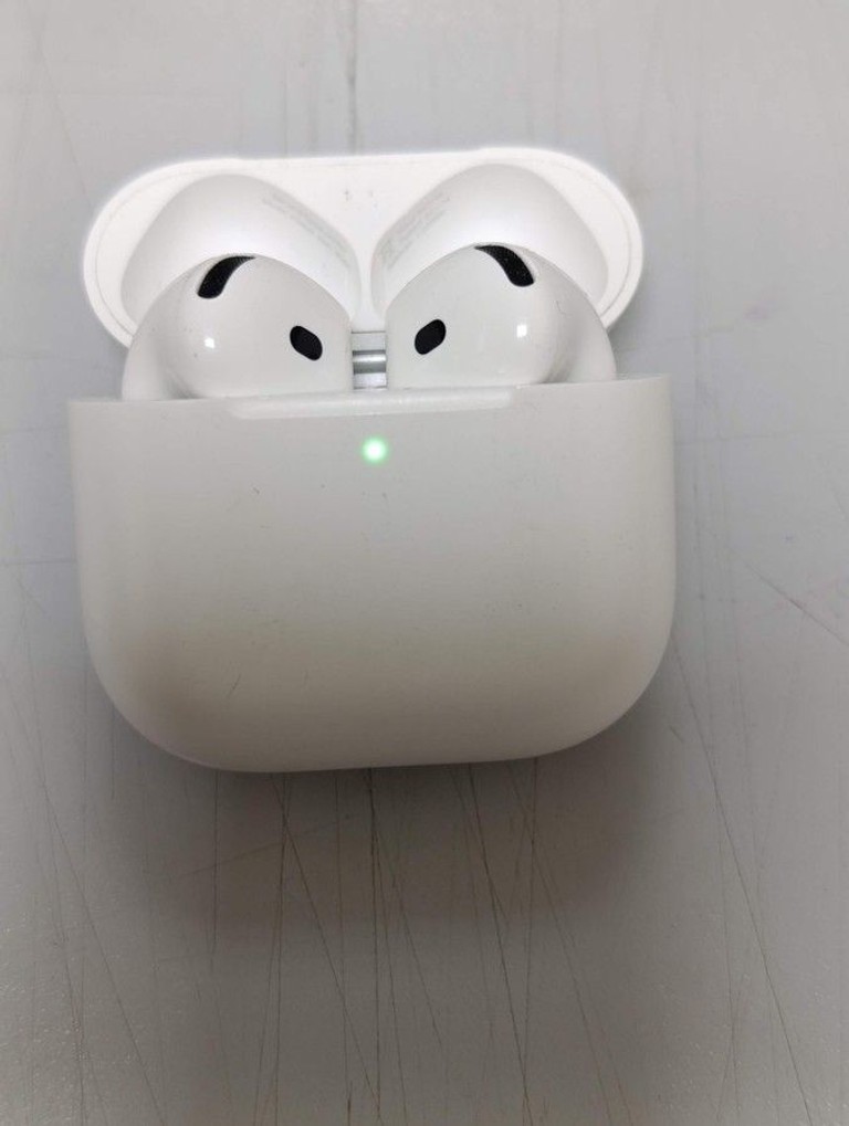 Купить Apple airpods 4 Б/У
