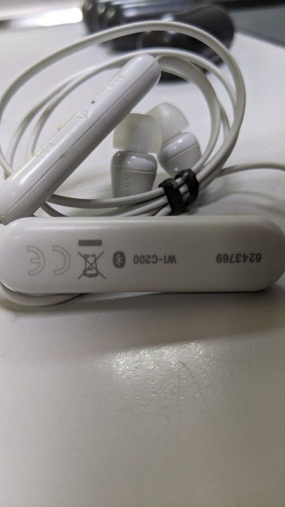 Купити Sony wi-c200 Б/У