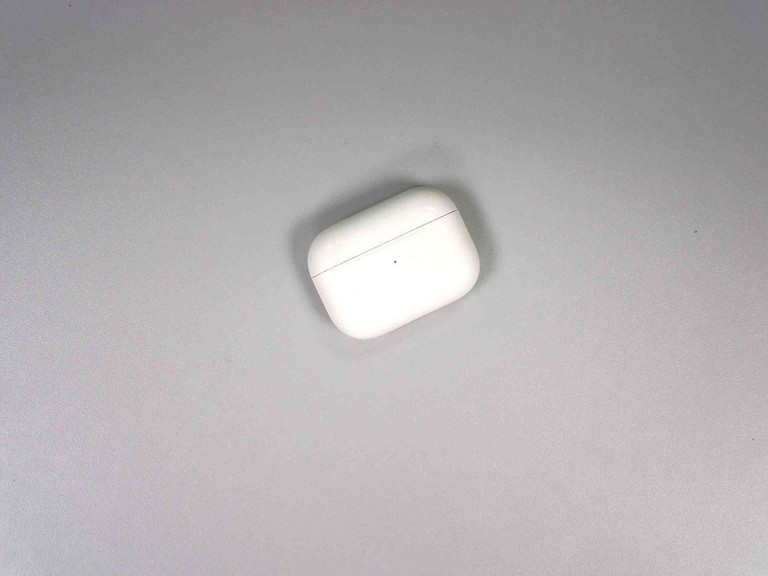 Купить Apple airpods pro 2nd generation with magsafe charging case usb-c Б/У