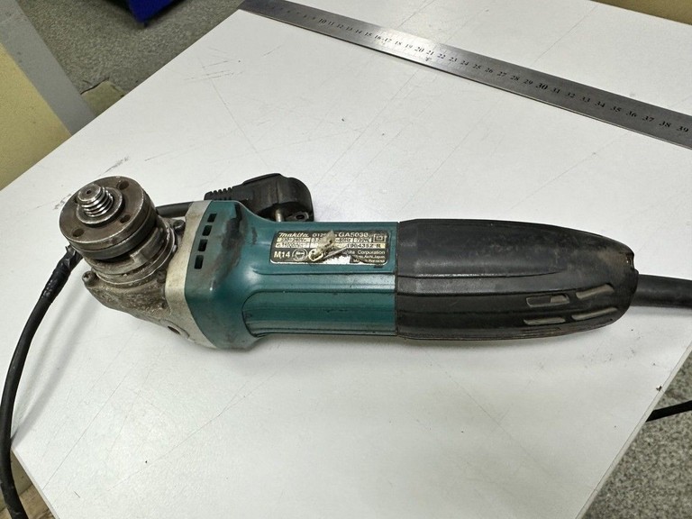 Купити Makita GA5030 Б/У