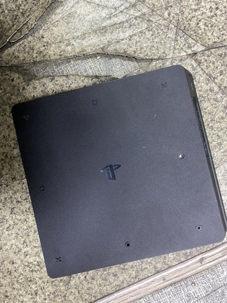 Дешиво  Sony PlayStation 4 Slim 1TB Black с ломбарда