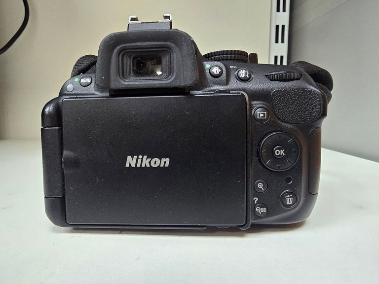 Розпродаж Nikon d5200 af-s nikkor 18-55mm 1:3.5-5.6g ii, продавець Техноскарб