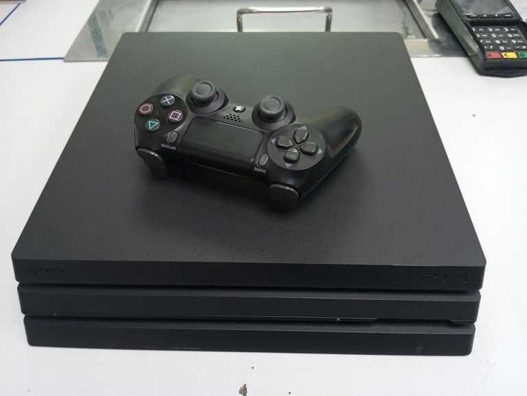 Оголошення Sony playstation 4 pro 1tb Б/У