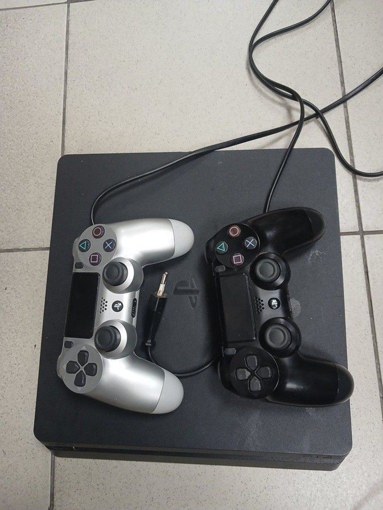 Объявление Sony playstation 4 slim 500gb Б/У