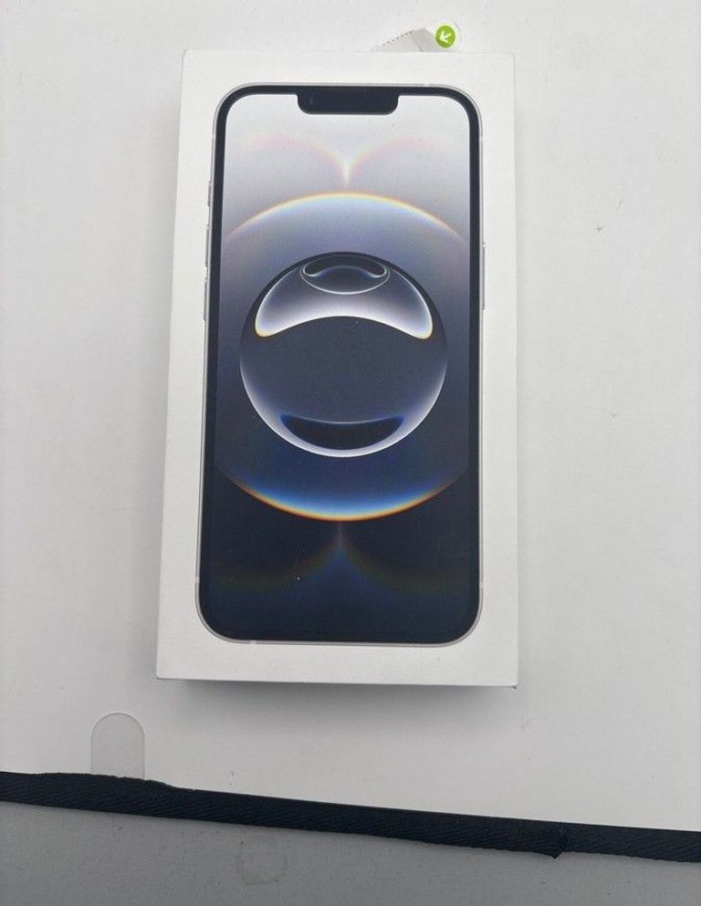 Купить Apple iPhone 16e 128GB Black Б/У