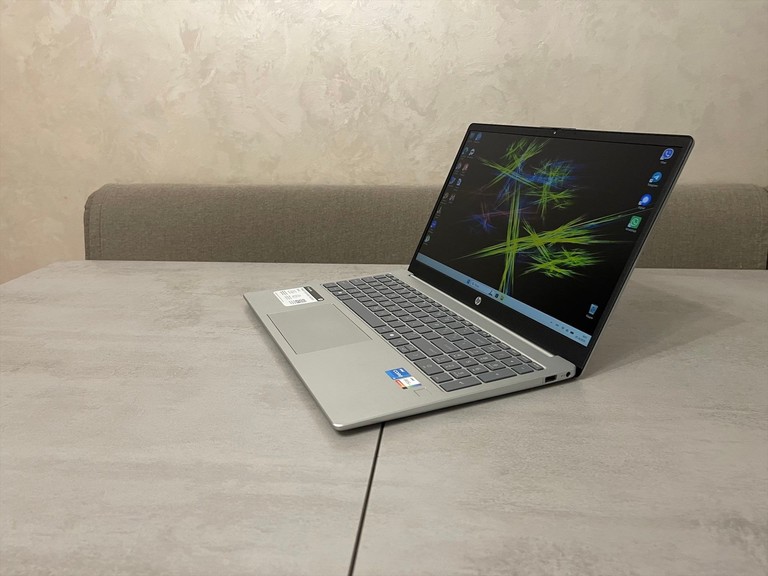 Оголошення HP Laptop 15-fd0125st, 15.6" Full HD IPS, i5-1334U, 16GB DDR4, 256GB NVMe SSD Б/У