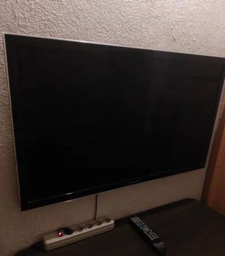 Купить Samsung UE40D5000 Б/У