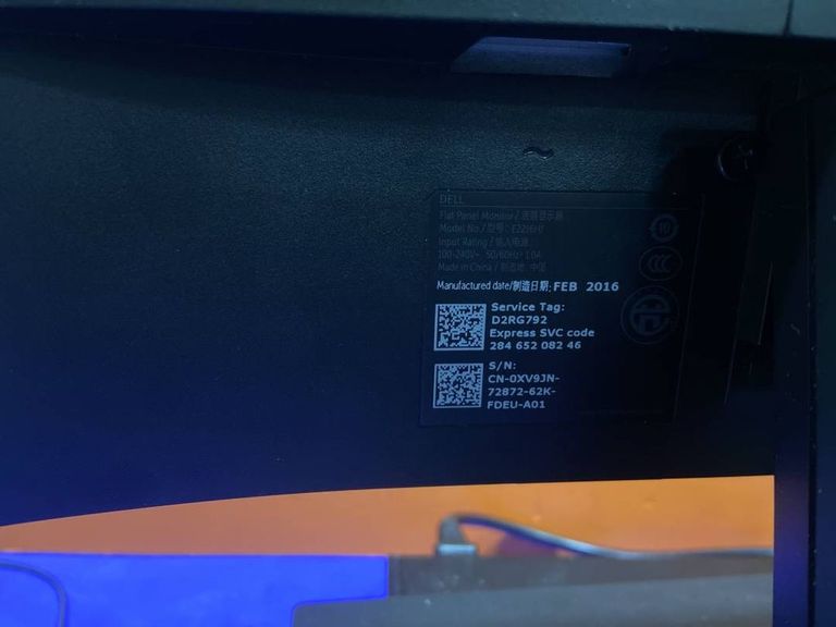 Дешево Dell e2216h з ломбарду