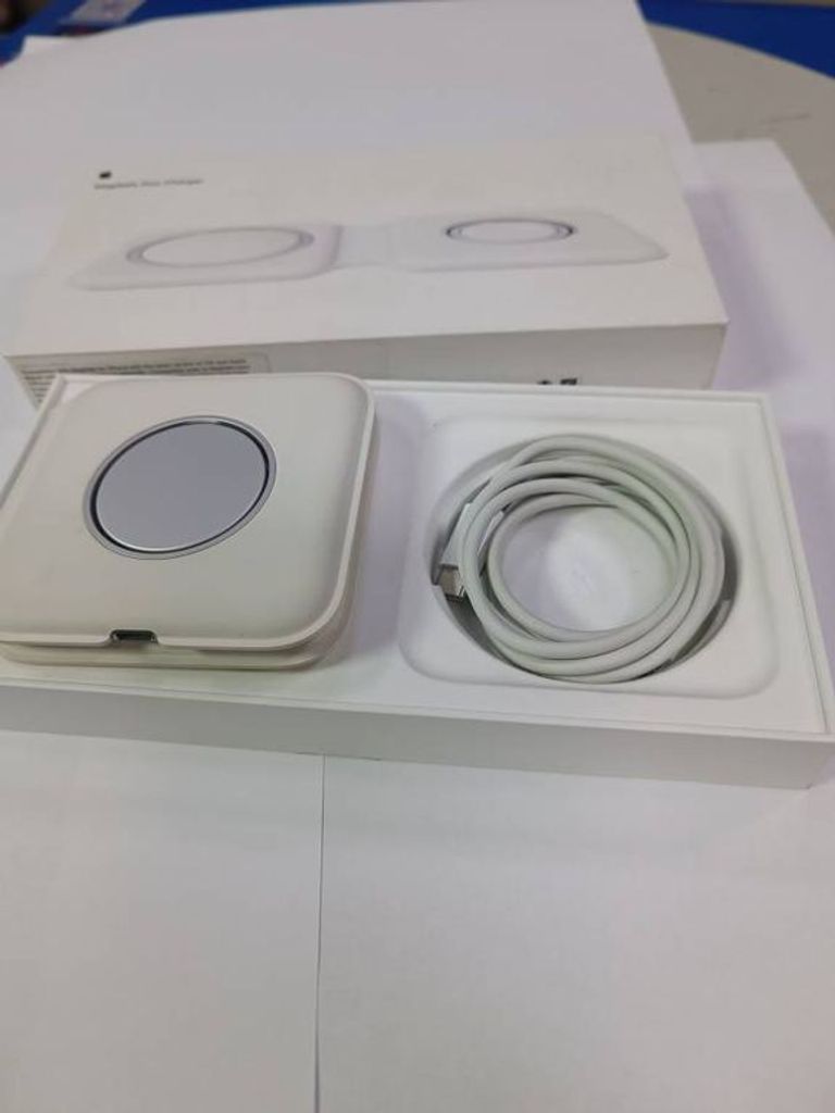 Объявление Apple magsafe duo charger a2458 white Б/У