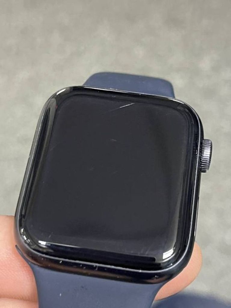 Apple watch se 44mm aluminum case