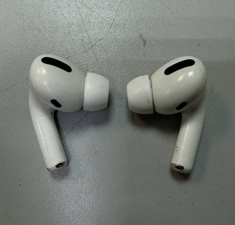 Apple AirPods Pro (MWP22)