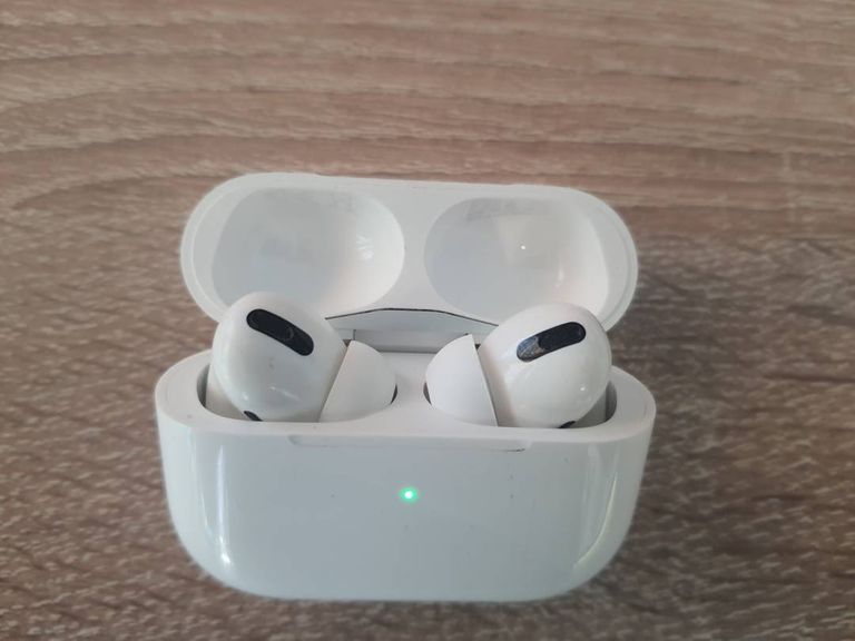 Apple AirPods Pro (MWP22)