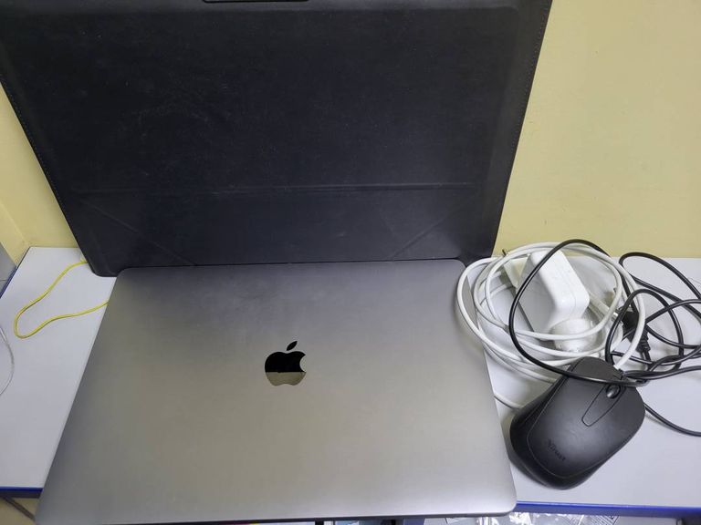 Apple MacBook Air 13" Space Gray Late 2020 (Z124000FN)