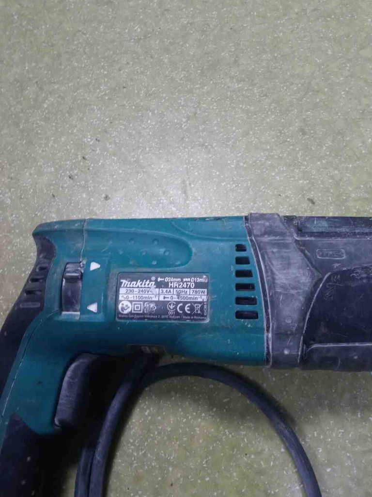 Дешево Makita HR2470 з ломбарду