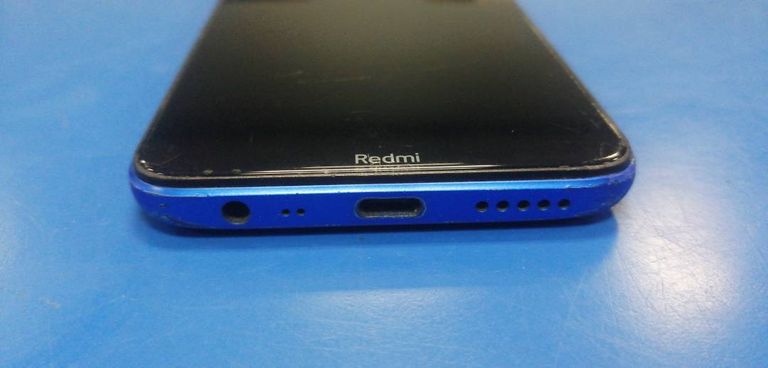 Дешево Xiaomi Redmi 8A 2/32GB Black з ломбарду