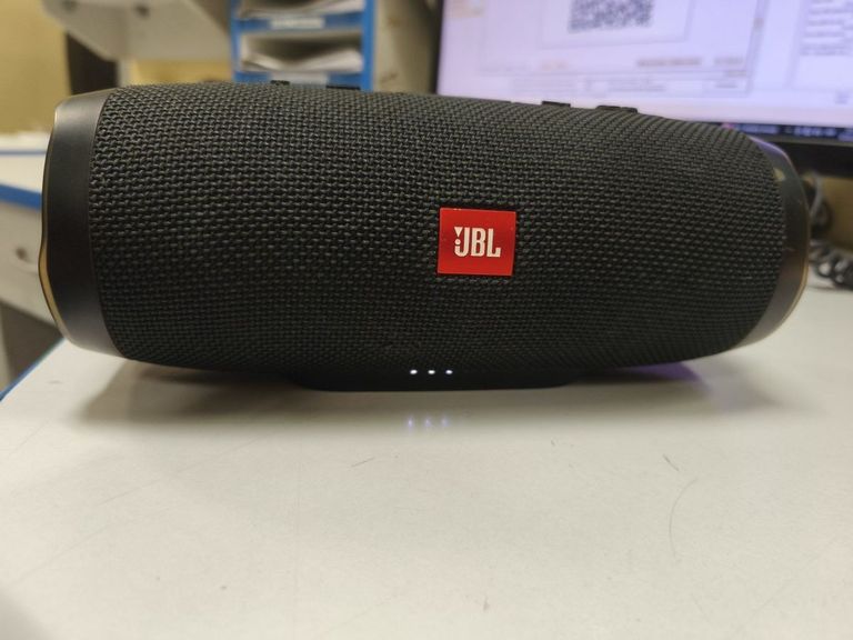 Дешево Jbl charge 3 з ломбарду