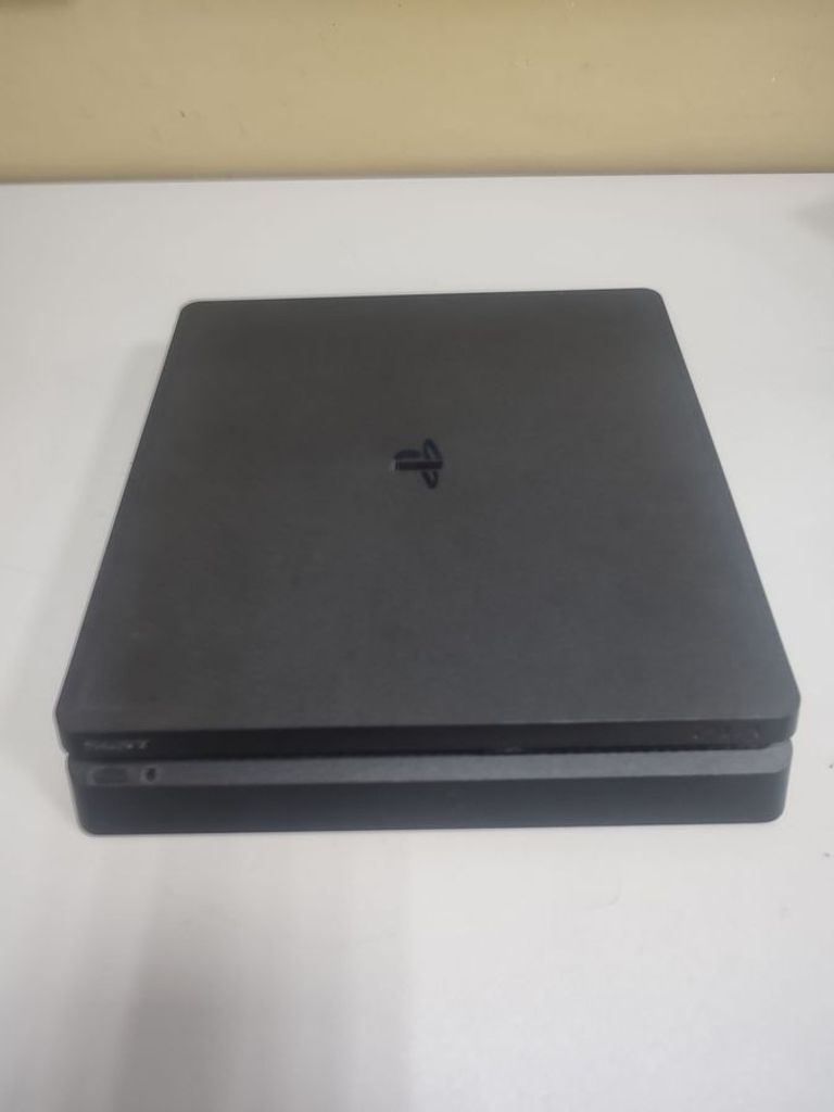 Дешево  Sony PlayStation 4 Slim 1TB Black з ломбарду