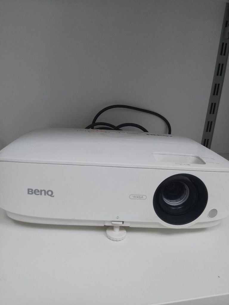 Дешево Benq mw533 з ломбарду