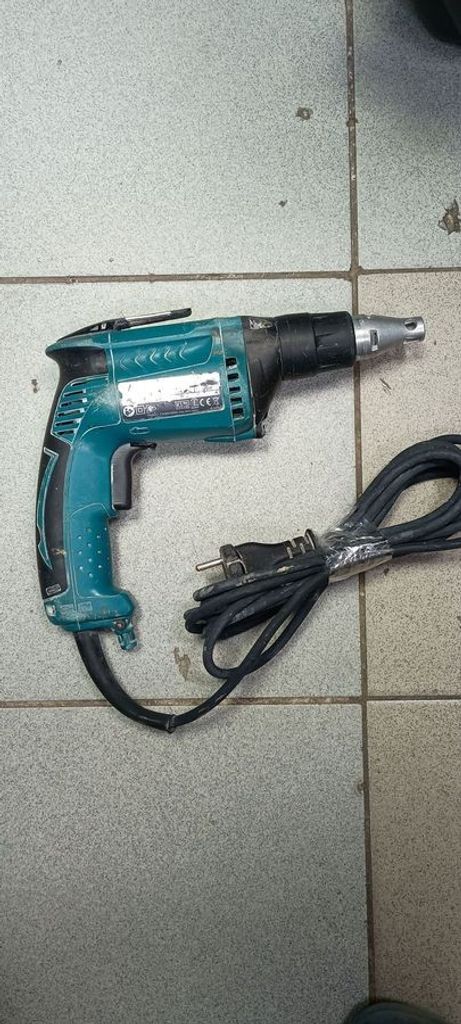 Оголошення Makita FS4000 Б/У